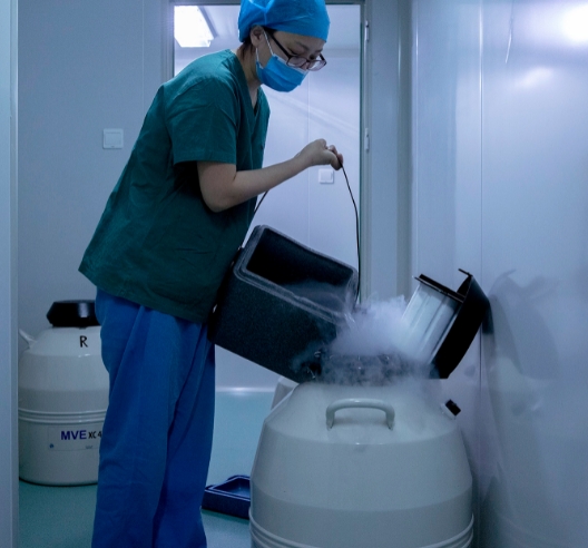 液氮容器的使用